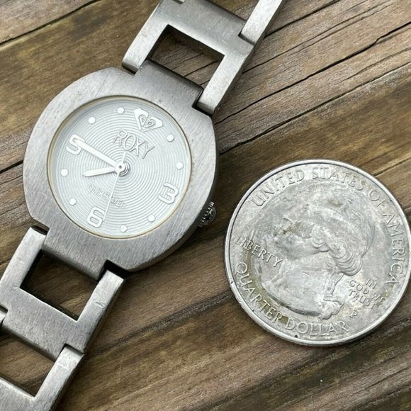 Roxy Quiksilver Ladies Wrist Watch Analog Silver Tone Quartz Metal Band Watch - Picture 7 of 12